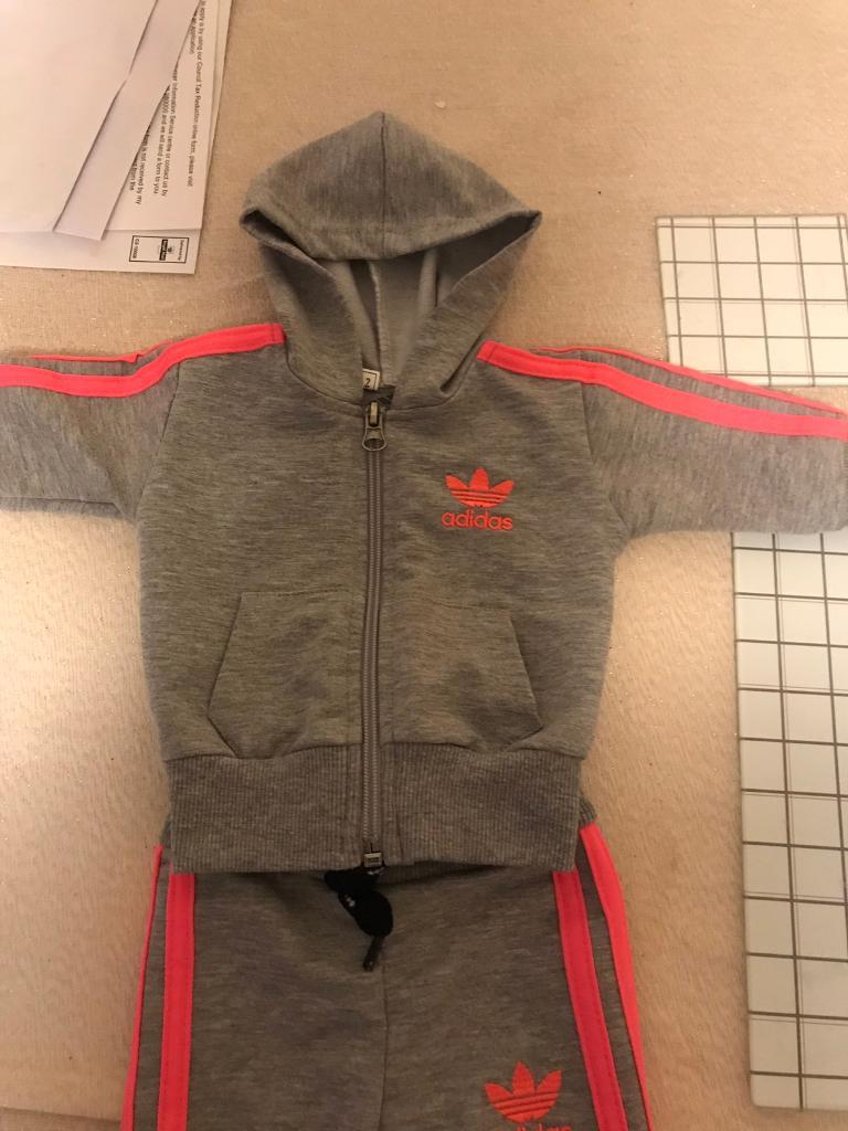 girls tracksuit age 3